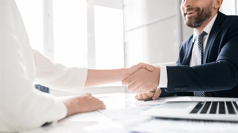 https://s3.amazonaws.com/a.storyblok.com/f/332895/790X444/9292f93ce9/tips-for-selecting-a-broker-1748005162840.png